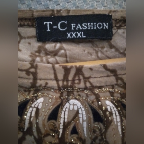 T-C Fashion Top - Picture 7 of 8